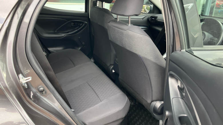 Toyota Yaris 1.5 Hybrid Icon 5dr CVT Hybrid Hatchback